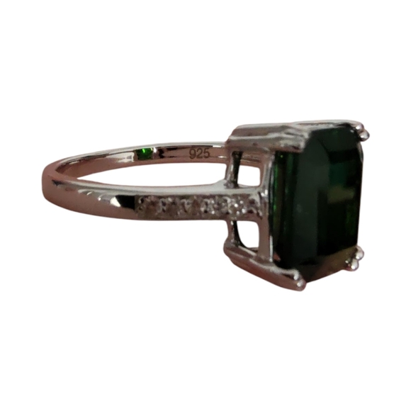 JTV Sterling Silver Emerald Green Statement Ring (Size 9) - Picture 7 of 9
